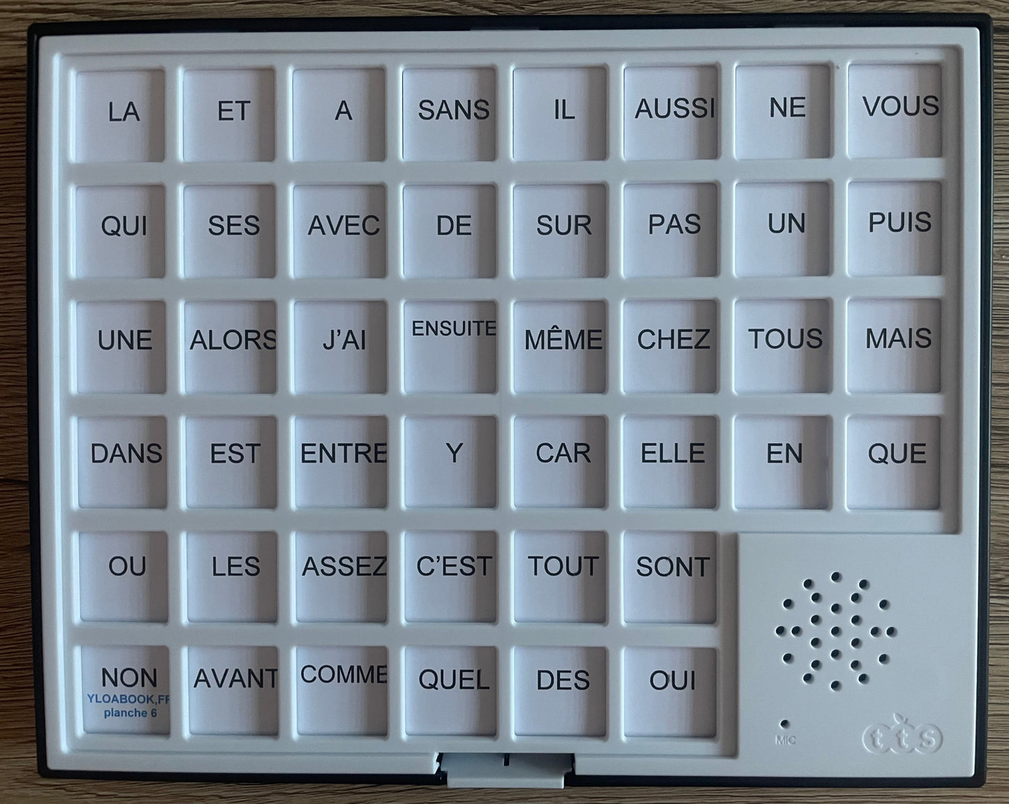 Tableau bavard blanc avec 44 cases de mots pour apprendre la lecture sonore et ludique YLOABOOK