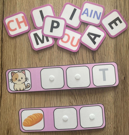Support lecture sons ENCODIX avec lettres à scratch pour apprendre à encoder les sons de manière ludique et tactile.