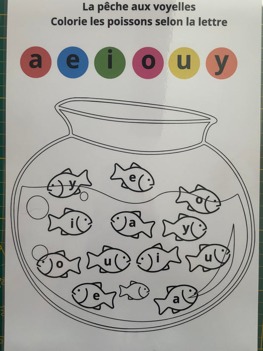 À la Pêche aux Voyelles – 2 supports ludiques pour apprendre les voyelles